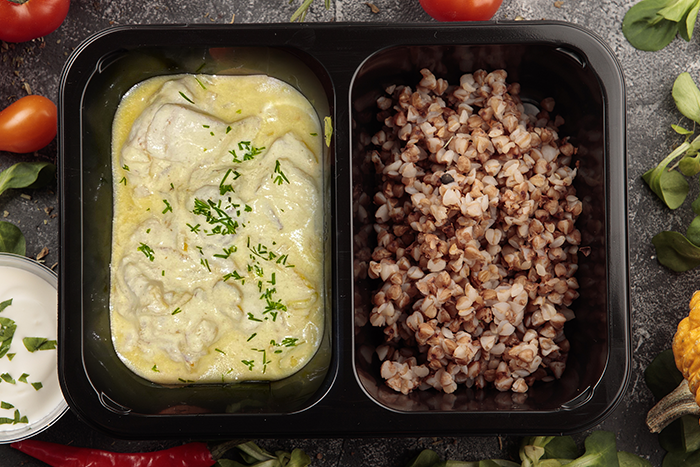 Курица в сливках с гречкой, 300г